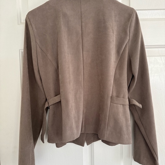 Dorby Studio Taupe Faux Suede Button Front Jacket with Plaid Lining & Side Belt - Picture 7 of 7